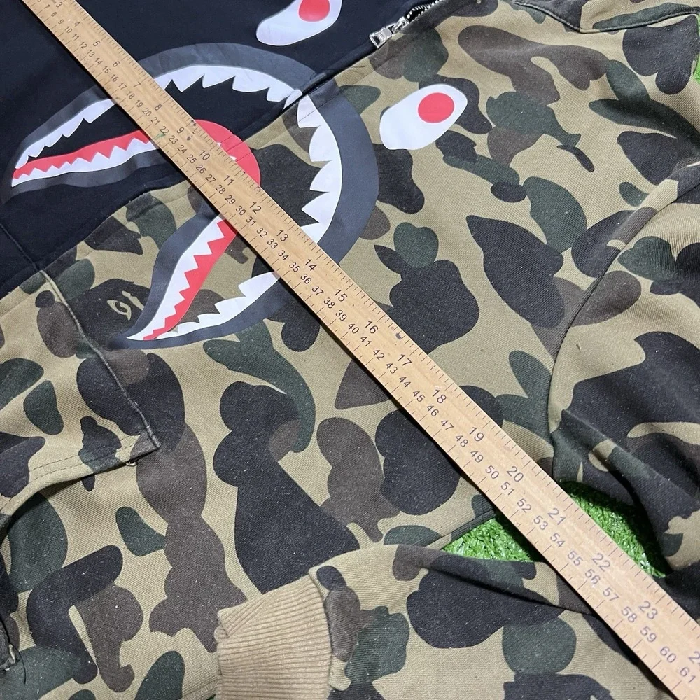 Bape A Bathing Ape Shark Hoodie LG WGM Tiger Camo Color Block Full Zip EUC - Picture 9 of 13